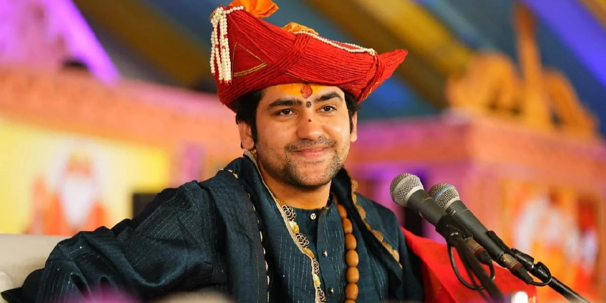 आखिर क्यों धीरेंद्र शास्त्री करवा चौथ को बताया ‘खसम पूजन दिवस’? जानें पूरा मामला