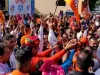 डूंगरपुर में कार्यकर्ताओं के साथ 'पूनियां डांस'