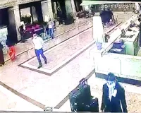 होटल क्लार्क्स आमेर से दो करोड़ रुपए कीमत की ज्वैलरी चोरी का अपडेट : सीसीटीवी में कैद हुई चोर की तस्वीर