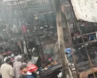 दिल्ली में लाजपत राय मार्केट में आग