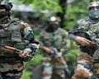 कश्मीर में मारे गए सुरक्षा बलों के साथ मुठभेड़ में 2 आतंकवादी