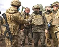 यूक्रेन में फिर जमा हो रही हैं रूसी सेना : नाटो