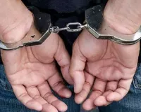 कश्मीर में 2 हाइब्रिड आतंकवादियों को किया गिरफ्तार