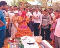 नौसेना जवान मुनेश कुमार पंचतत्व में विलीन,  गांव बिरोल में सैन्य सम्मान के साथ हुई अंत्येष्टि