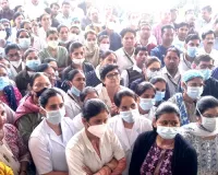 एसएमएस अस्पताल में नर्सिंग कर्मचारियों ने किया विरोध प्रदर्शन