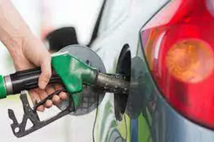 तेल की कीमत का खेल! तीसरे दिन घरेलू स्तर पर पेट्रोल 30 पैसे प्रति लीटर और डीजल 35 पैसे प्रति लीटर महंगा