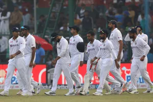 कानपुर में जीत की आस : भारत को जीत के लिये आखिरी दिन नौ विकेट की जरूरत