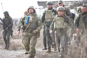 यूक्रेन की सेना ने मकारिव में फहराया राष्ट्रीय ध्वज 