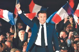 फ्रांस राष्ट्रपति चुनाव : मैक्रों का जादू फिर चला