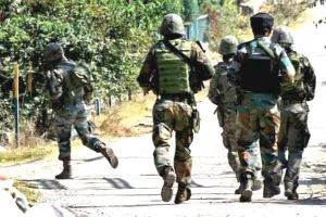 कश्मीर में मुठभेड़ में लश्कर के 2 आतंकवादी ढ़ेर