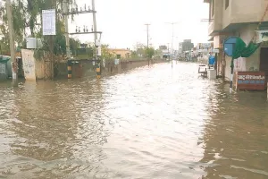 रावतसर में 23 मिमी बारिश, बाजार में भरा पानी 
