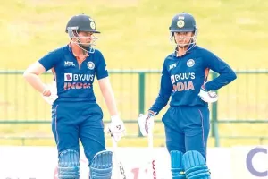 मंधाना-शेफाली की फिफ्टी, भारत ने श्रीलंका को 10 विकेट से रौंदा