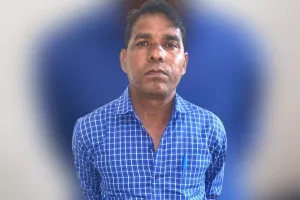 स्वास्थ्य निरीक्षक 5 हजार रुपए की रिश्वत लेते गिरफ्तार