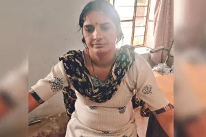 महिला पटवारी 4 हजार रुपए की रिश्वत लेते गिरफ्तार